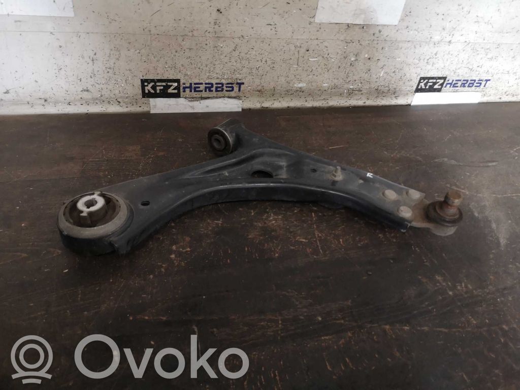 Ford Escort Cita veida apakšas detaļa 