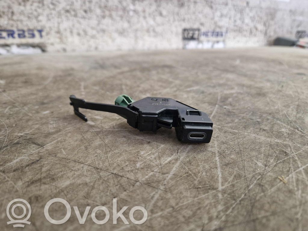 Volkswagen PASSAT B8 Zestaw głośnomówiący 