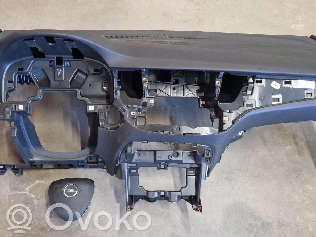 Opel Crossland X Oro pagalvių komplektas 