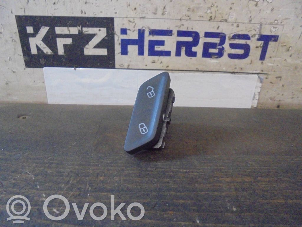 Volkswagen Golf Sportsvan Central locking switch button 