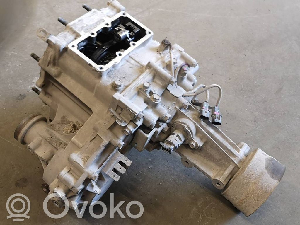 Mitsubishi L200 Skrzynia rozdzielcza / Reduktor 