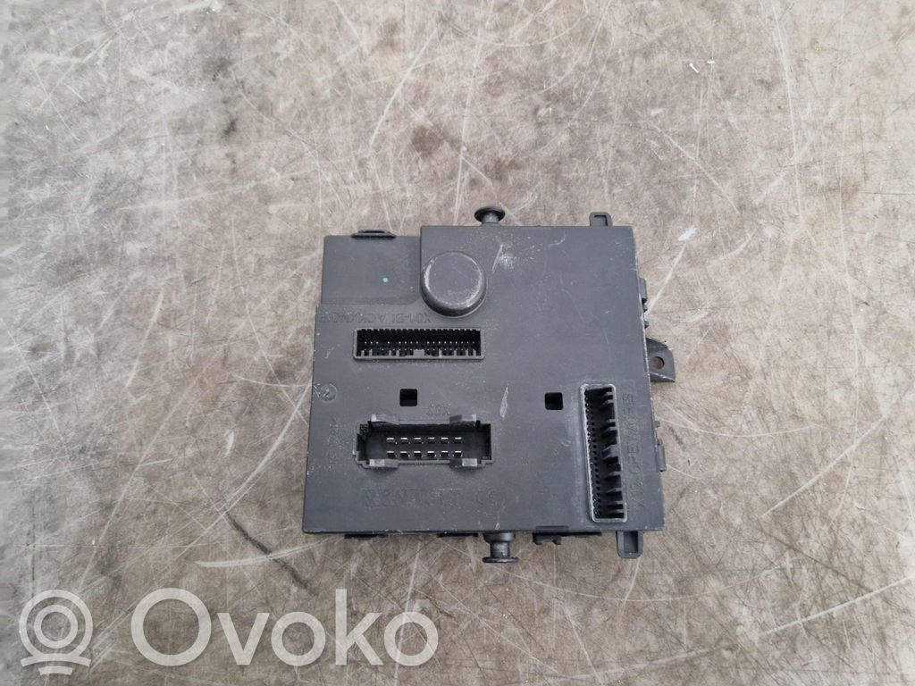 Renault Twingo II Dzinēja vadības bloks 