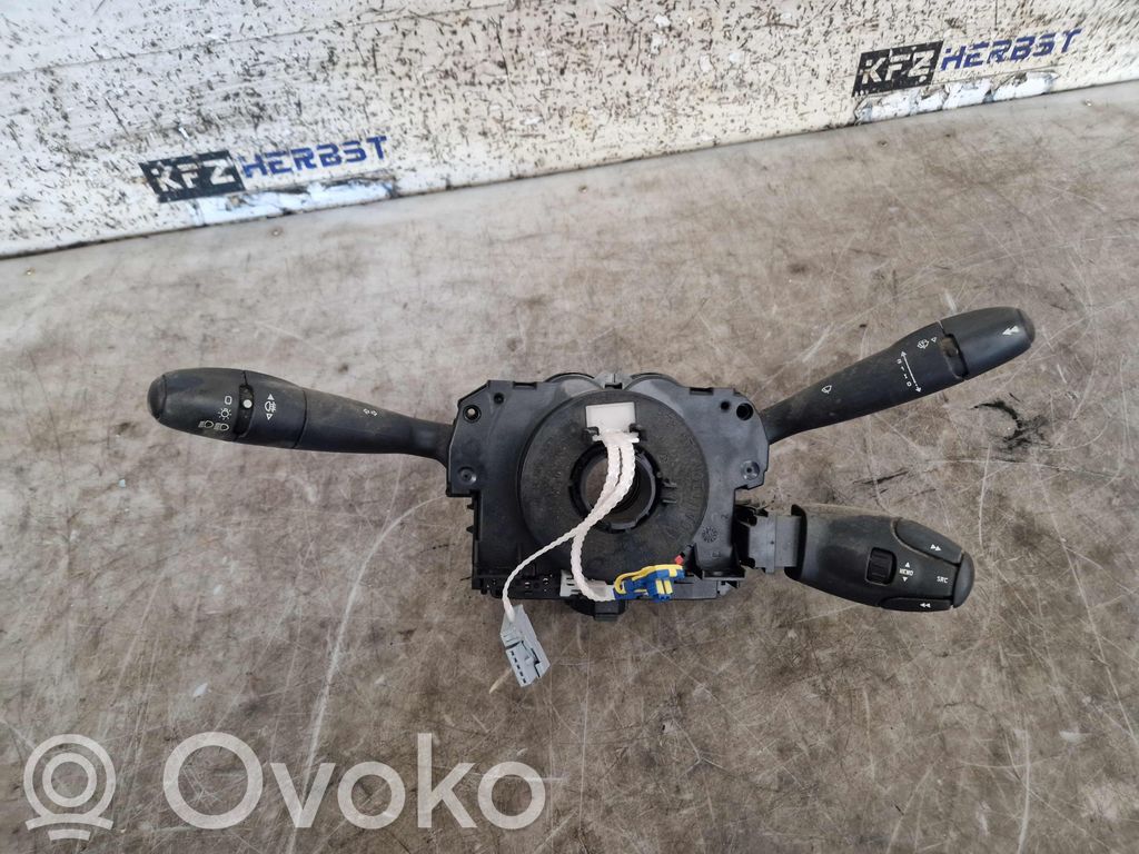 Butoane/comutatoare pe volan   96662453XT,98200131XT,96662453XT,98200131XT