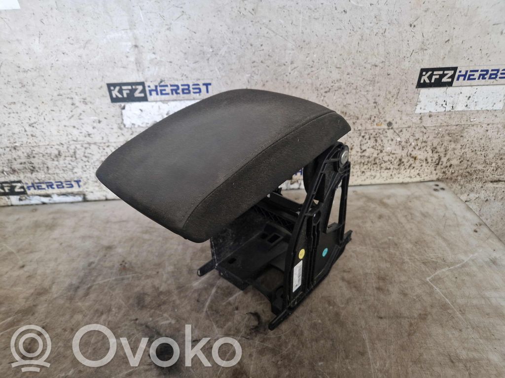 Skoda Octavia Mk3 (5E) Reposabrazos 