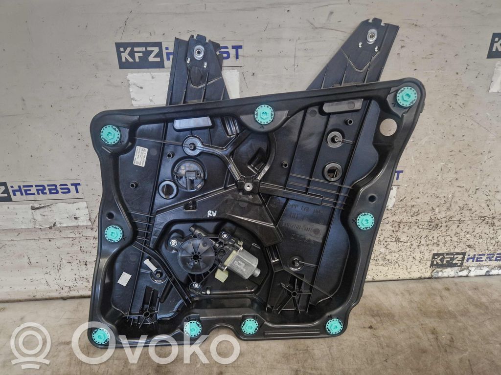 Volkswagen Golf VIII Meccanismo di sollevamento del finestrino anteriore senza motorino 