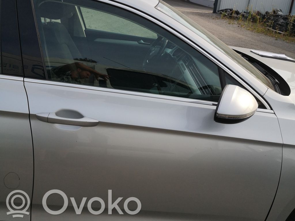 Volkswagen PASSAT B8 Portiera anteriore