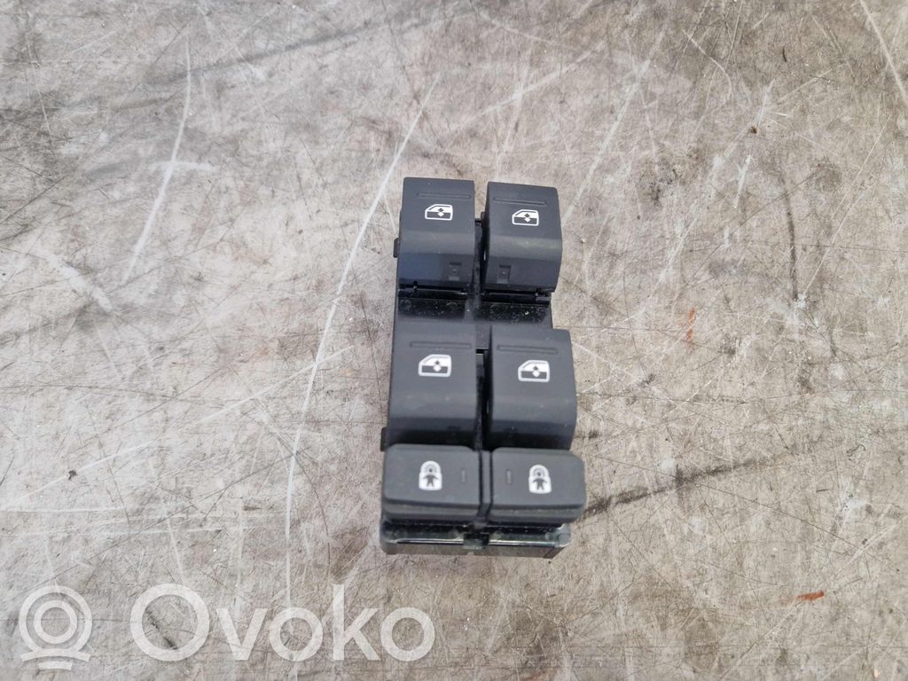 Audi A3 8Y Przyciski szyb 