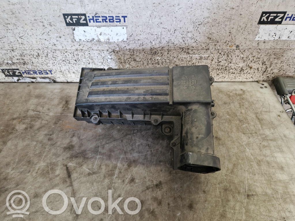 Volkswagen Touran I Cutie filtru aer