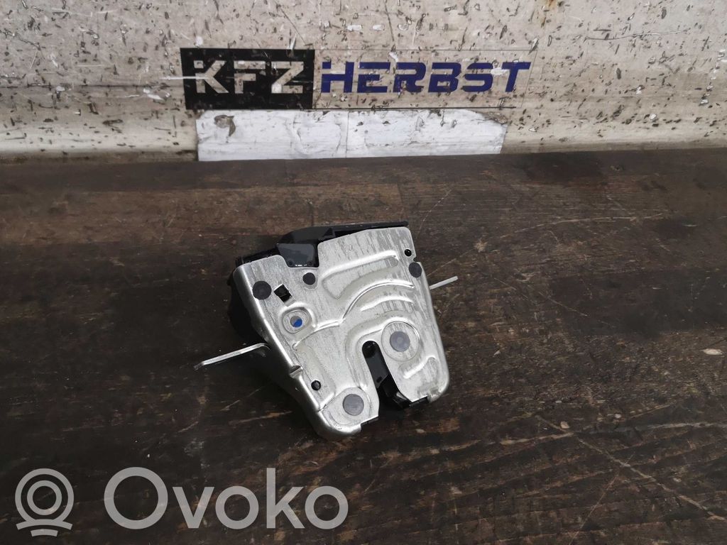 Mercedes-Benz A W176 Zamek klapy tylnej / bagażnika 
