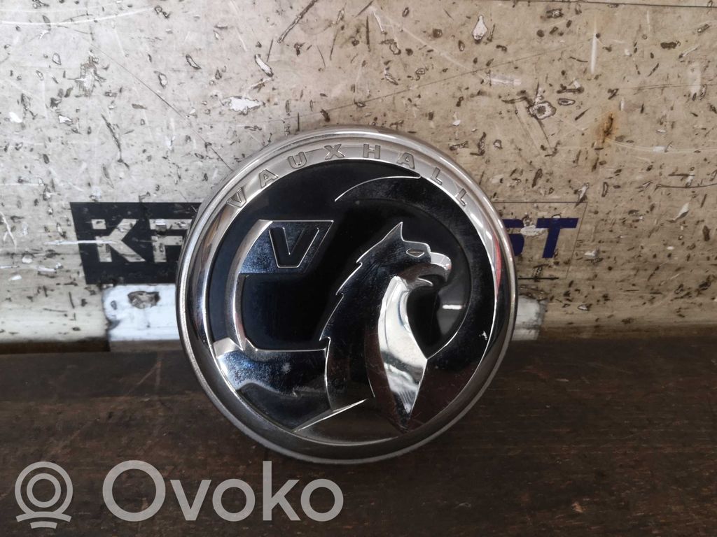 Opel Corsa F Schalter Tankdeckel Tankklappe Tankentriegelung