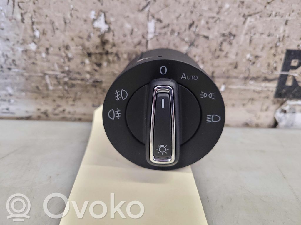 Seat Leon (5F) Light switch