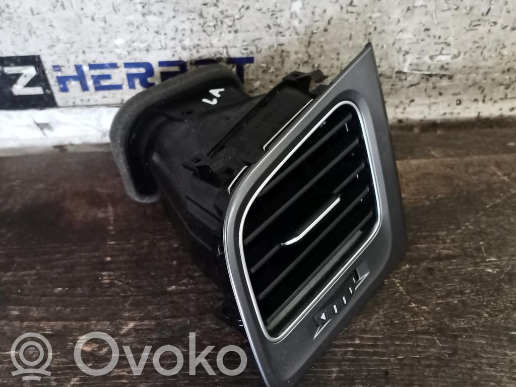 Volkswagen Golf VII Griglia di ventilazione centrale cruscotto