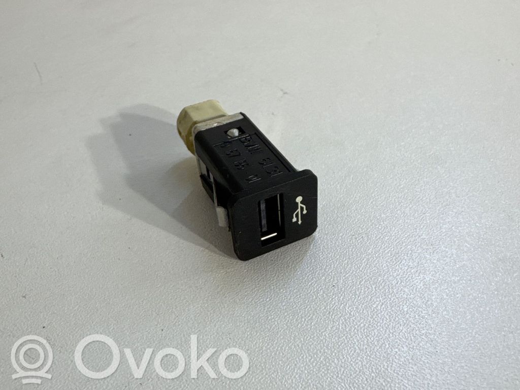 Разъем USB   9167196