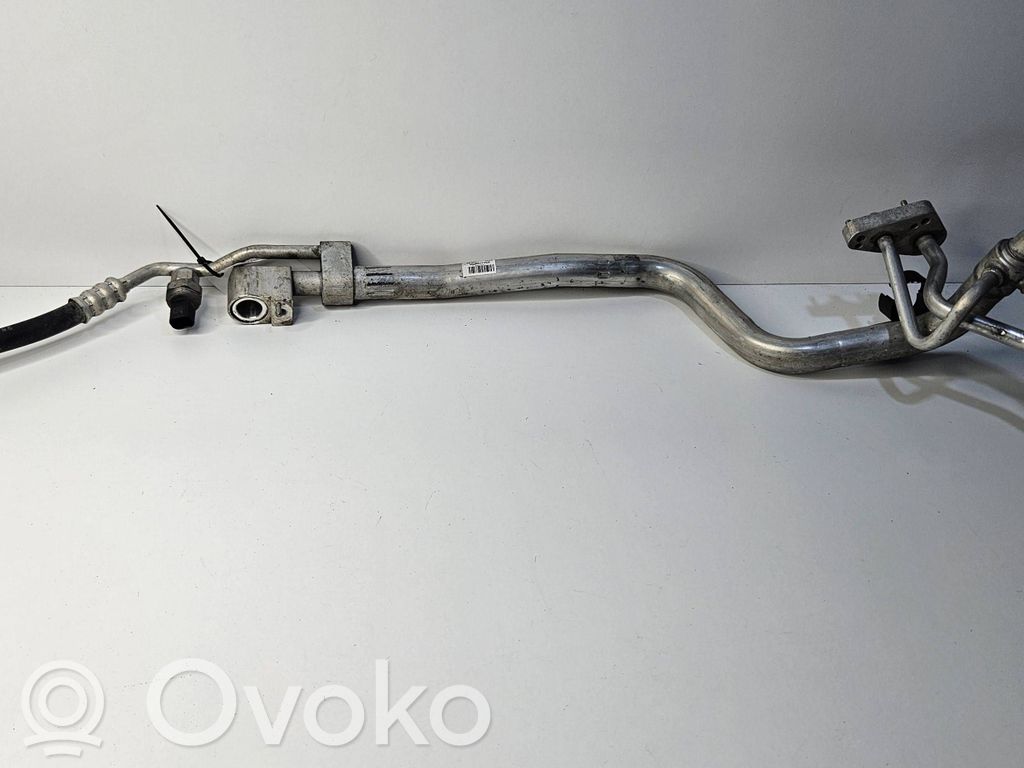 BMW 5 G30 G31 G38 Conductă/furtun aer condiționat (A/C) 
