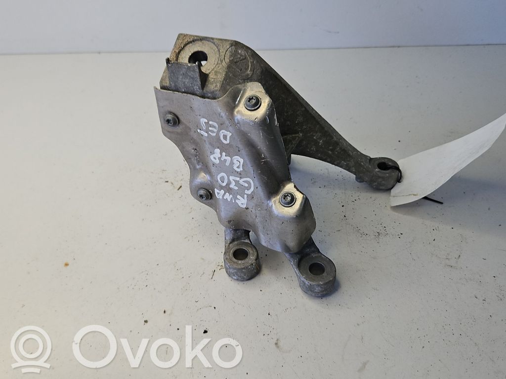 Łapa / Mocowanie silnika   6861564,19144510