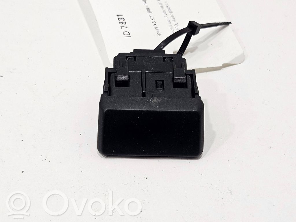 Glove box opening button   6949309,04012008,0166732