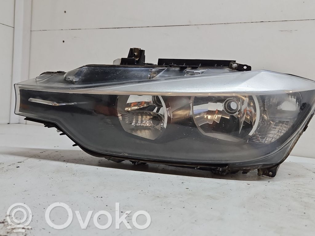 BMW 3 F30 F35 F31 Lampa przednia 
