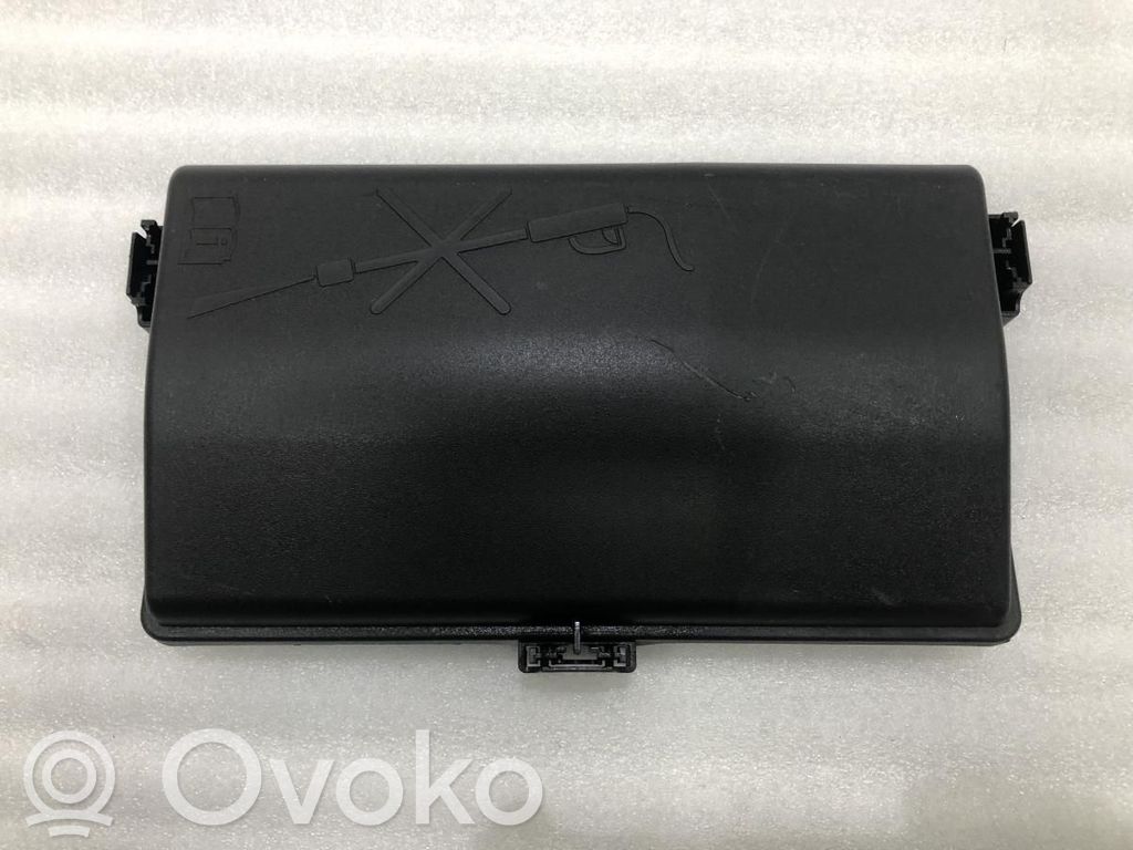 Opel Insignia A Fuse box cover 