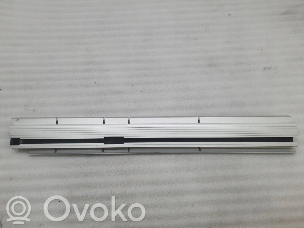 BMW X6 E71 (C) pillar trim 