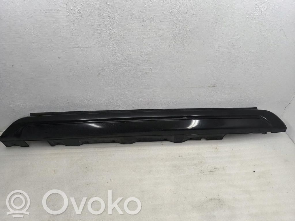 BMW X3 E83 Front sill (body part) 