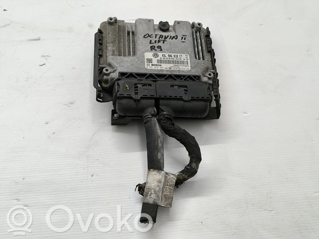 Skoda Octavia Mk2 (1Z) Engine control unit/module ECU 