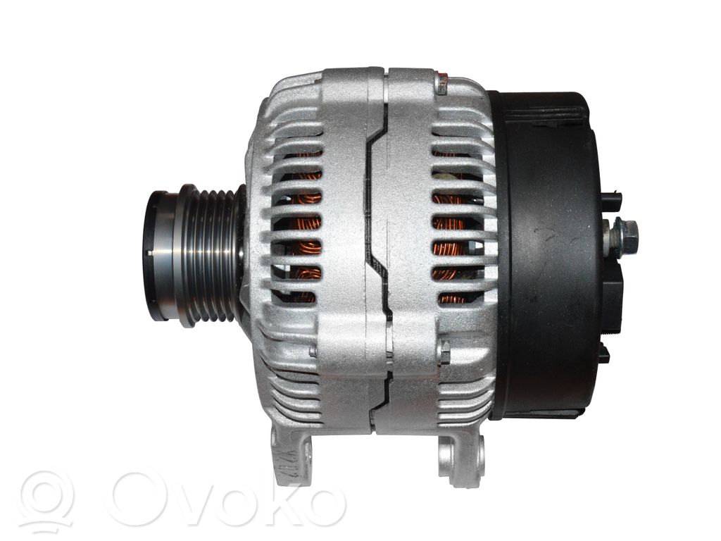 Volkswagen PASSAT B5 Alternador 