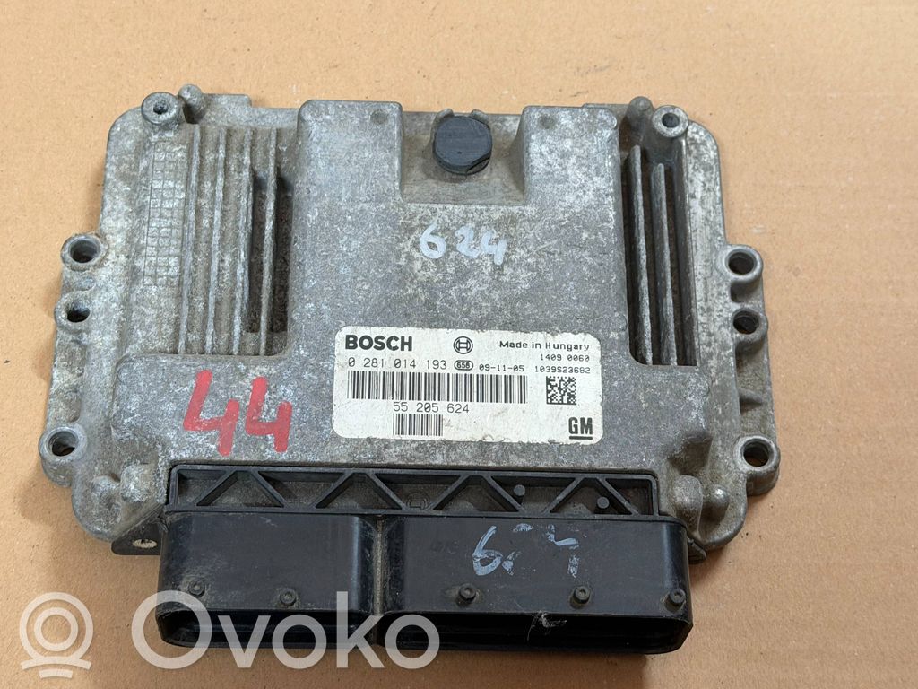 Opel Astra H Engine control unit/module 