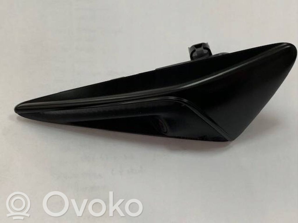 Tesla Model 3 Front fender indicator light 