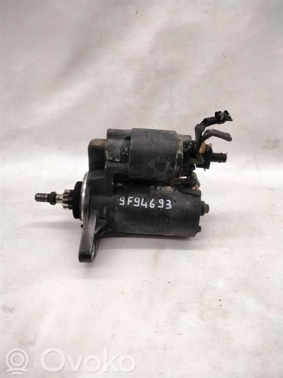 Volkswagen Golf III Starter motor 
