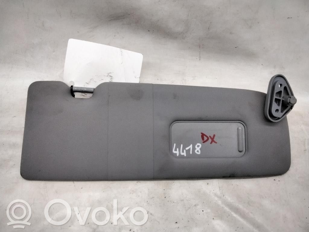 BMW 1 E81 E87 Skydelis nuo saulės 