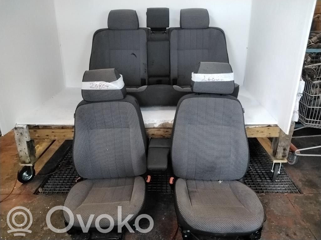 Interior set   937A2000