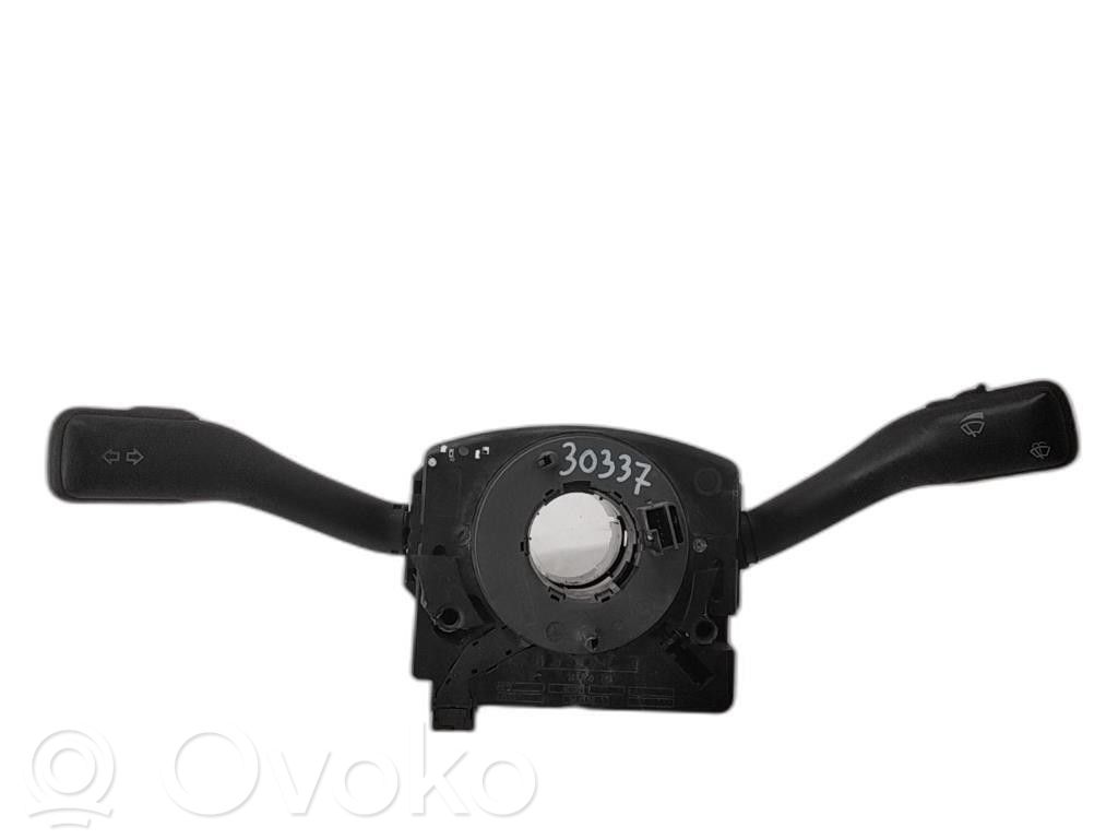 Volkswagen New Beetle Interruptor/palanca de limpiador de luz de giro 