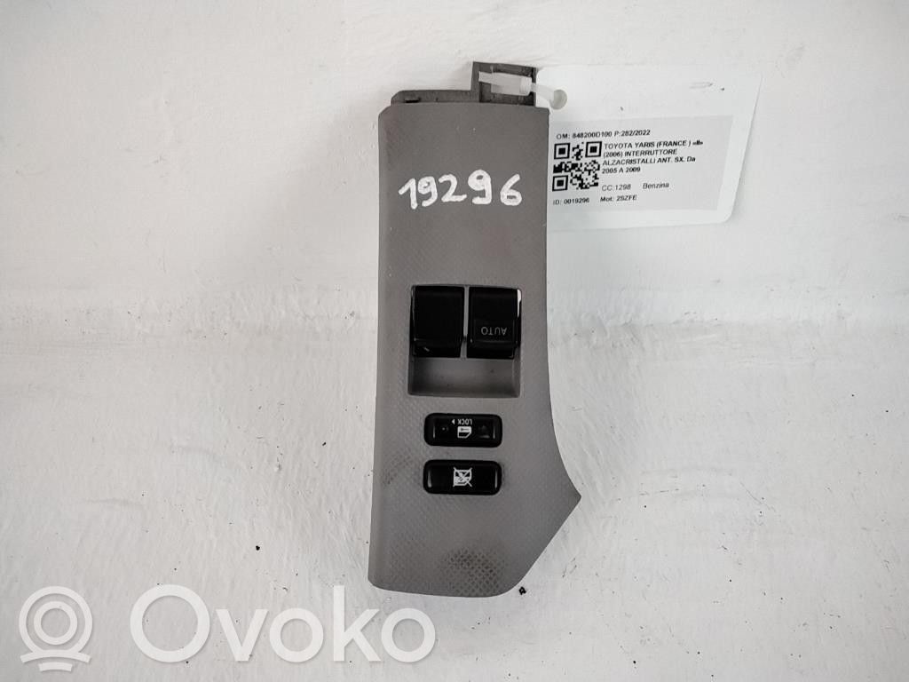 Toyota Yaris Electric window control switch 