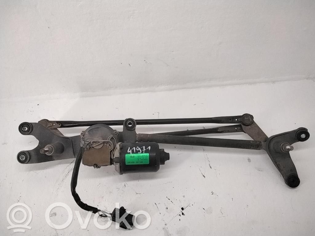 KIA Sorento Wiper motor 