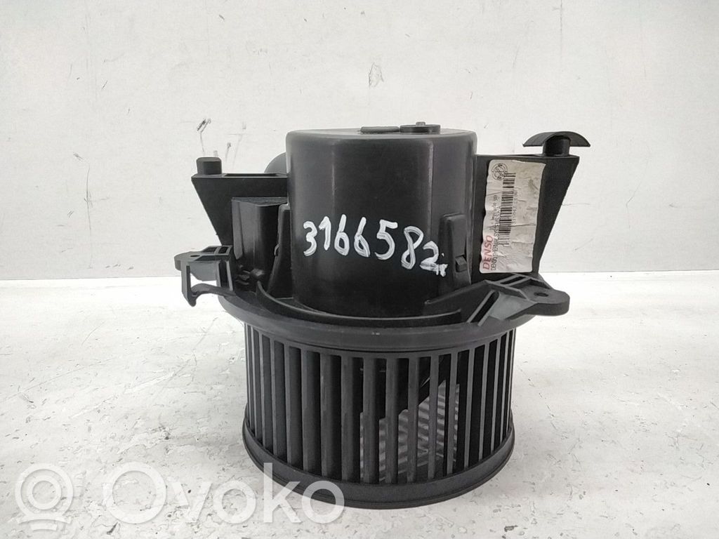 Lancia Musa Mazā radiatora ventilators 