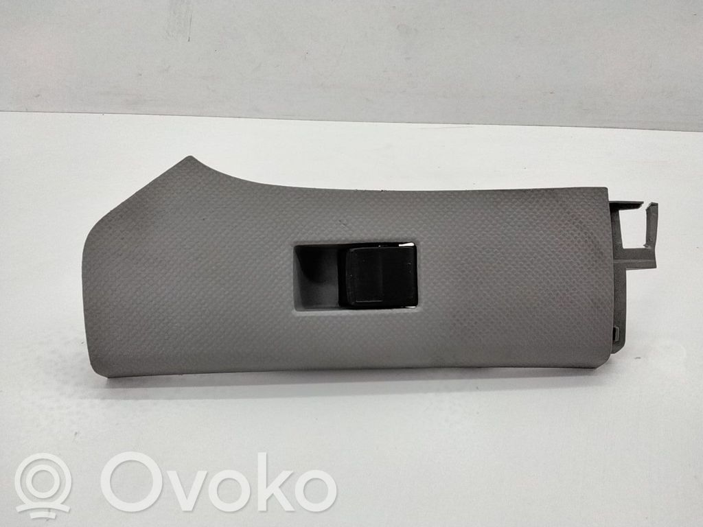 Toyota Yaris Electric window control switch 