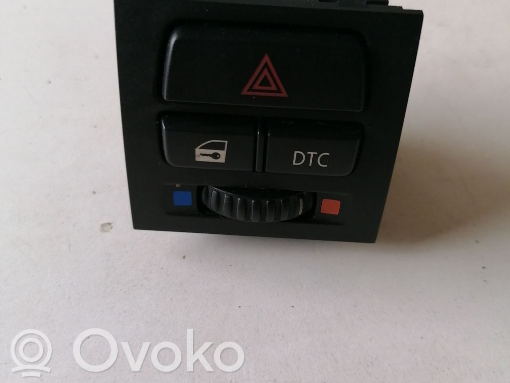 Hazard light switch