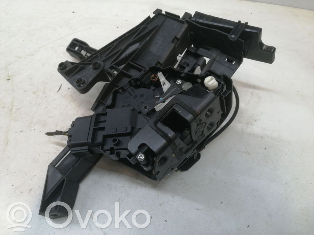 Ford C-MAX I Galinių durų spyna 