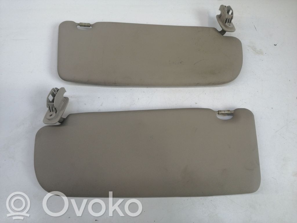 Sun visor