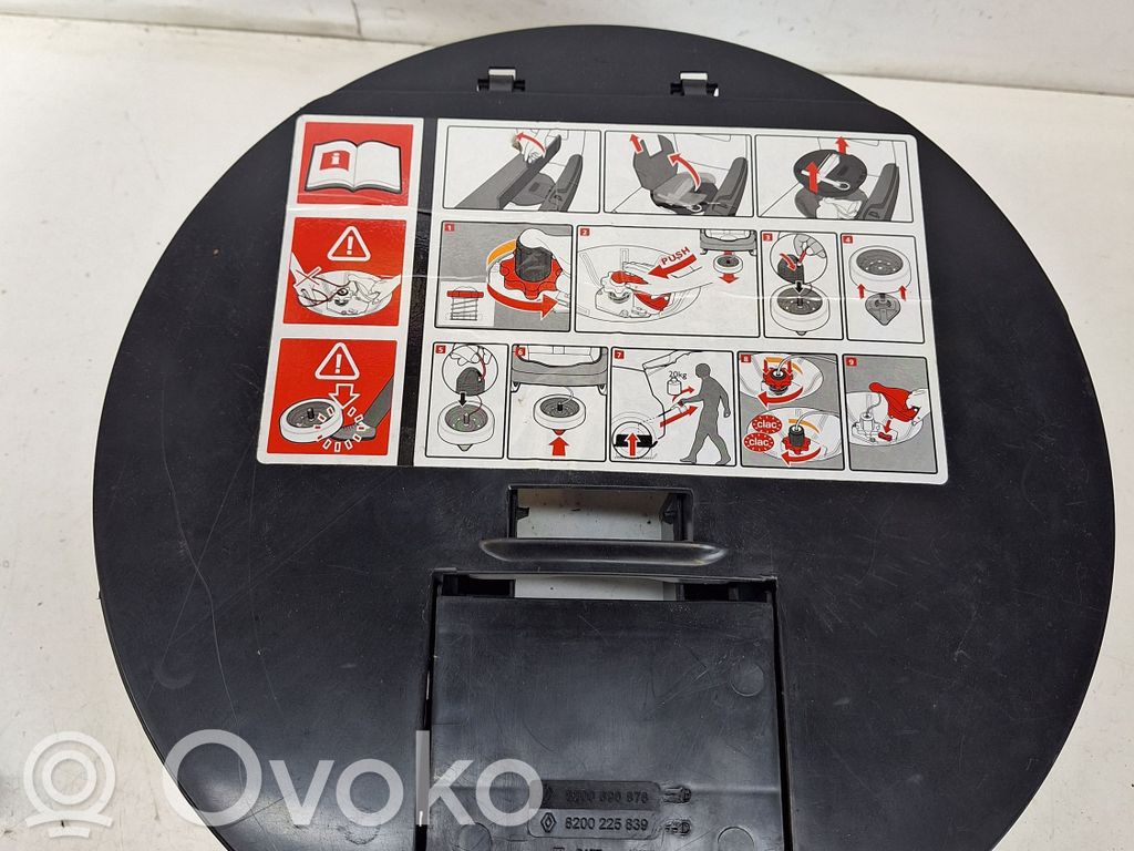 Renault Clio III Towing hook eye 