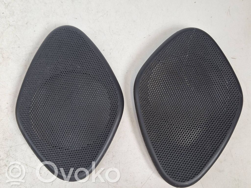 Suzuki Wagon R+ Šoninio garsiakalbio apdaila 