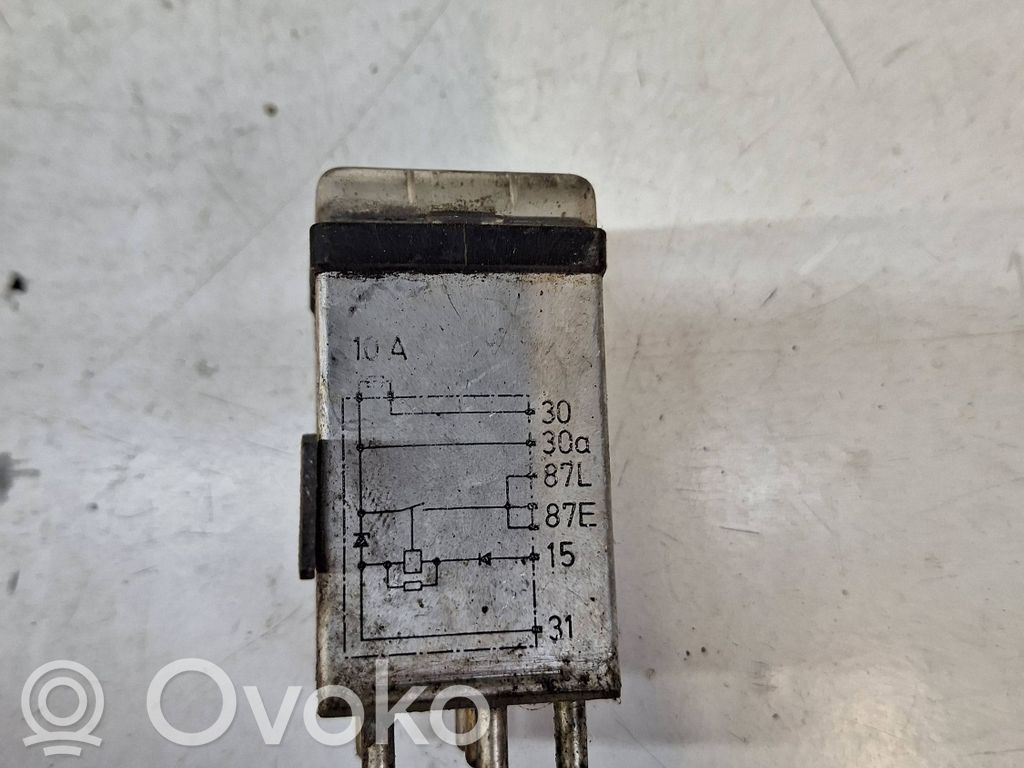 Mercedes-Benz E W124 Other relay 