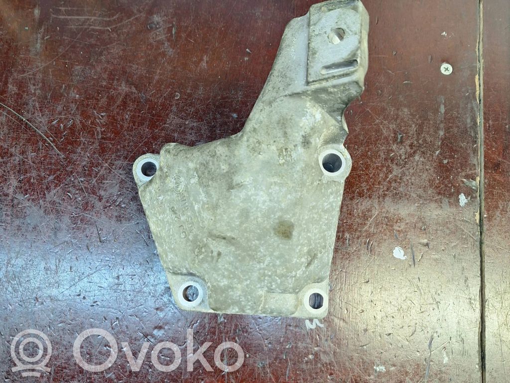 Audi A6 S6 C5 4B Engine mounting bracket 