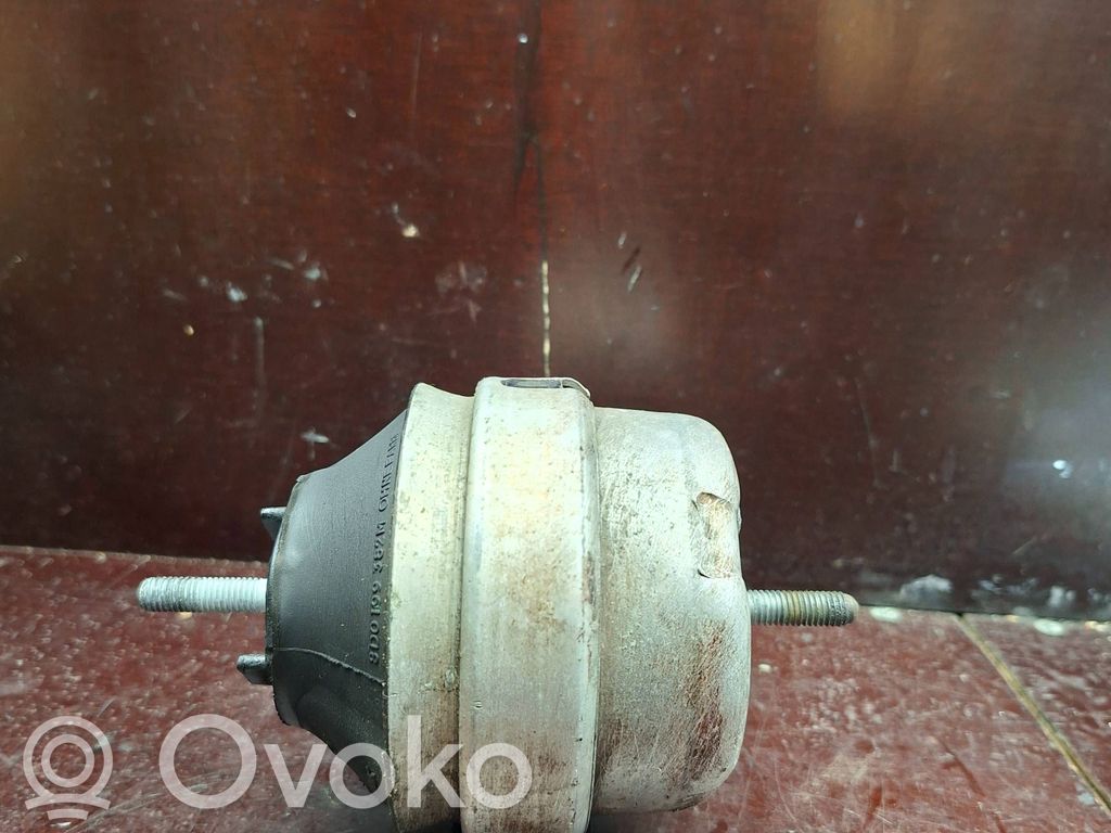 Engine mount bracket   8D0199382M,8D0199379J,4B0199379E