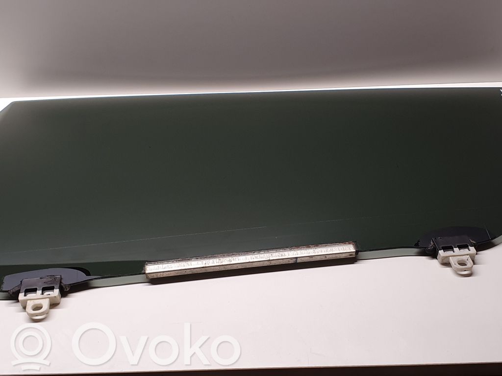 Toyota Corolla Verso AR10 Rear door window glass 