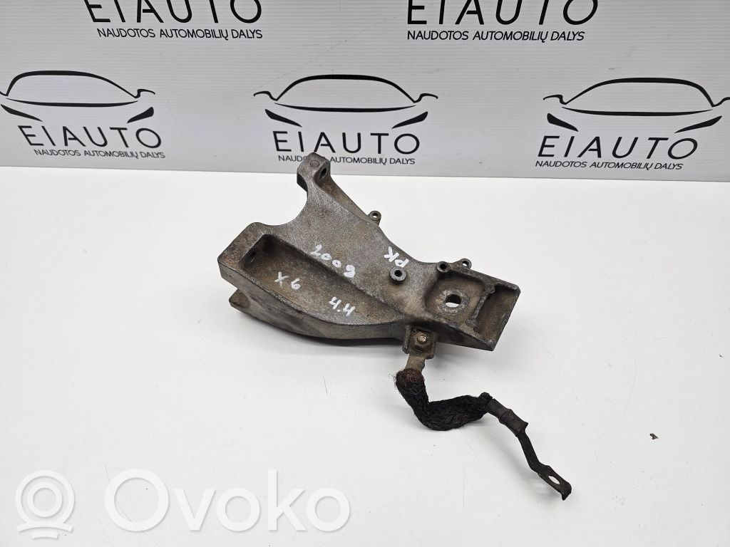 Engine mounting bracket   6780143
