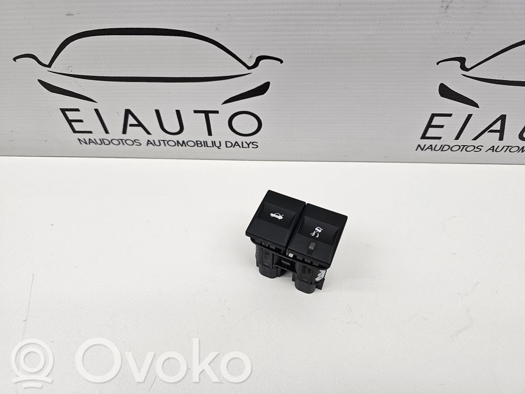 Ford Mondeo Mk III Tailgate opening switch 