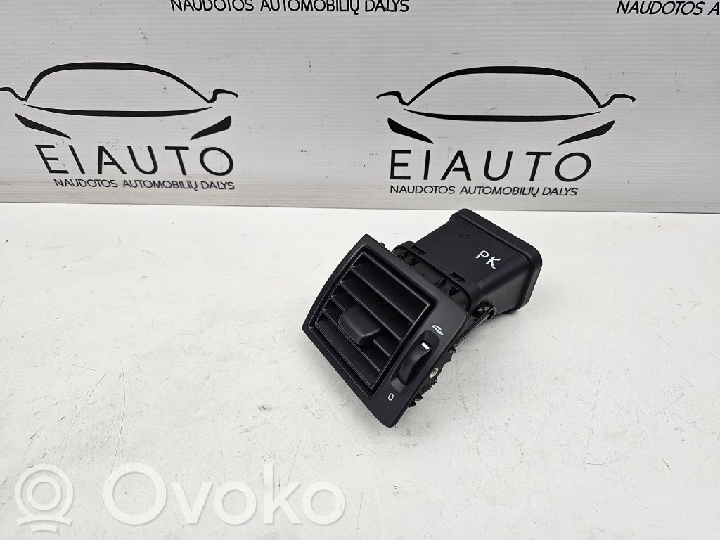 Volvo V50 Боковая воздушная решётка 