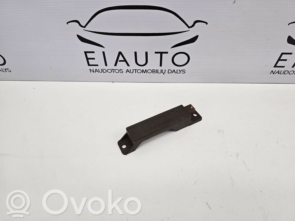 Mercedes-Benz C W204 Keyless system antenna 