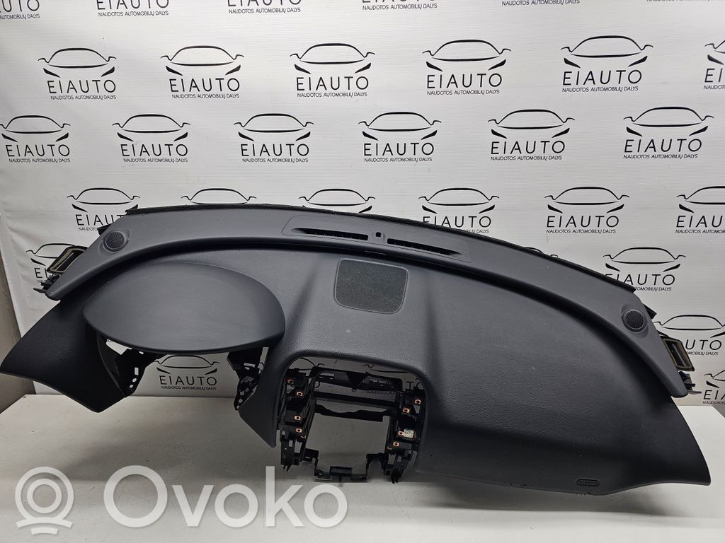 Jaguar XE Dashboard 